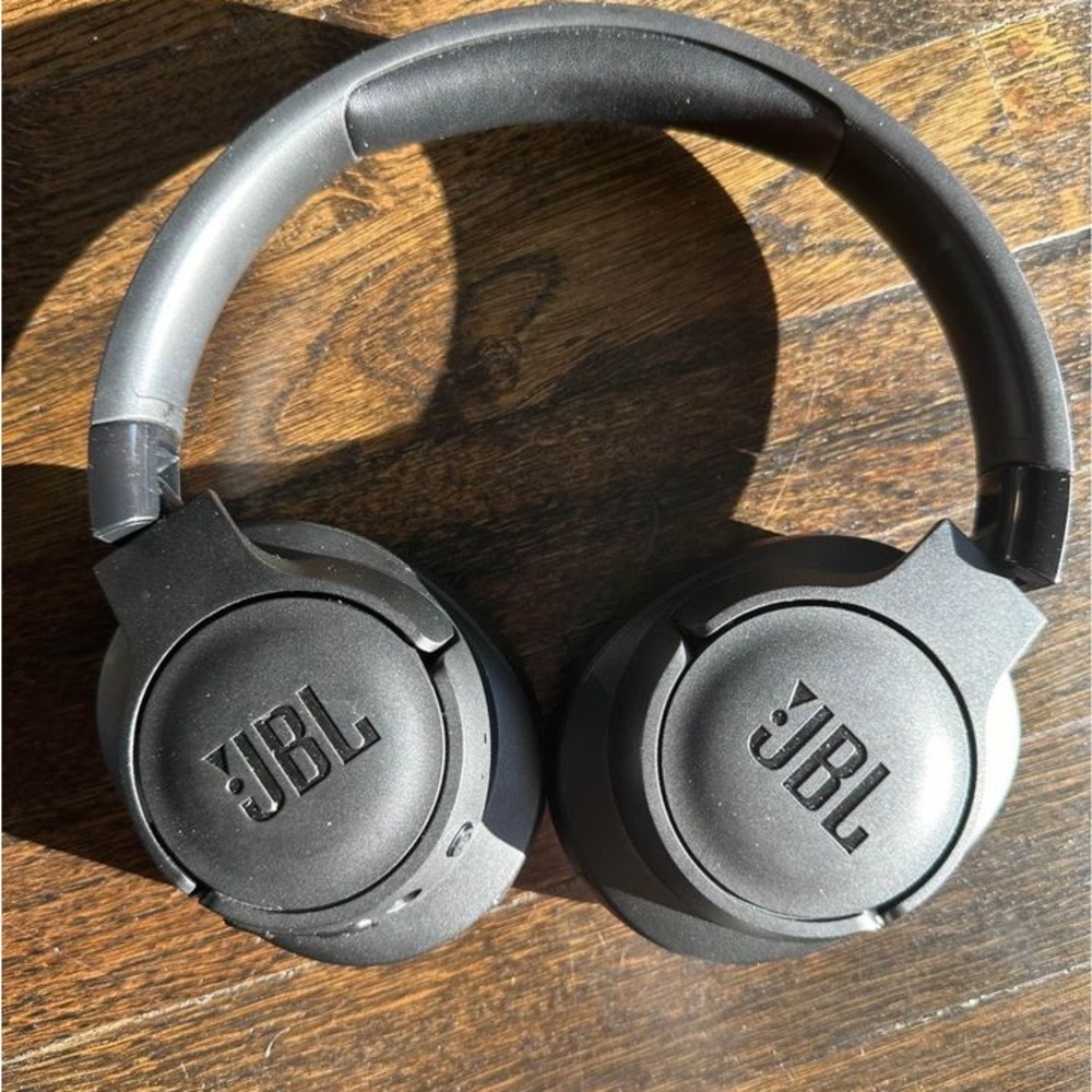 JBL headphones (no charger or carrying case included)